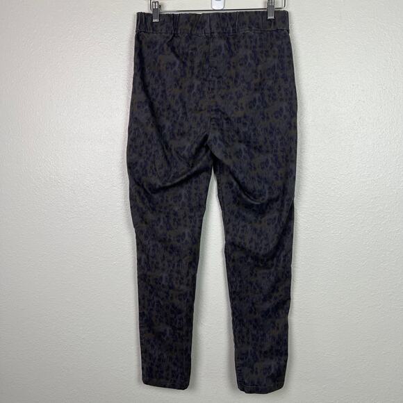 Soft Surroundings Denim Medium Blue and Olive Print Pull On Metro Legging Jeans - Picture 6 of 8
